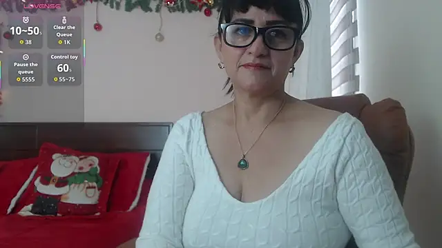 ISABEEL SOFIA01 online show from 10-26-25, 12:22