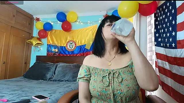 ISABEEL SOFIA01 online show from 07-06-26, 08:55