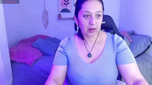 camilalatti online show from 05-10-26, 10:15