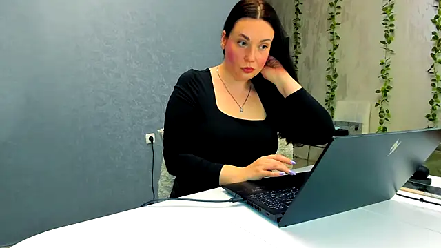 WorshipLilit online show from 04-10-26, 07:51