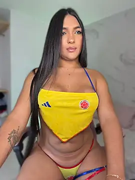 Snapshot of isabella1sexy chatting on 06-27-26, 04:56 isabella1sexy online show from 06-27-26, 04:56