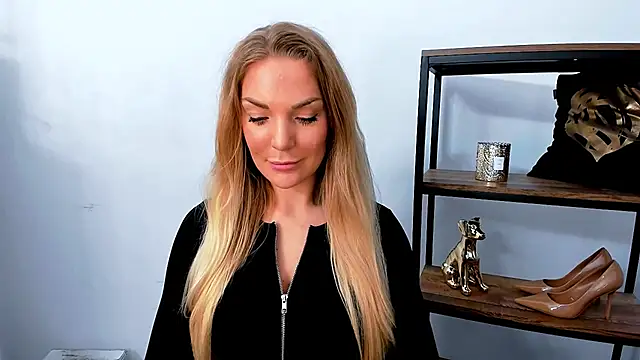 AulloraHoney online show from 04-01-26, 05:19