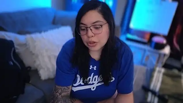 drizzypeach602 online show from 05-06-26, 03:13