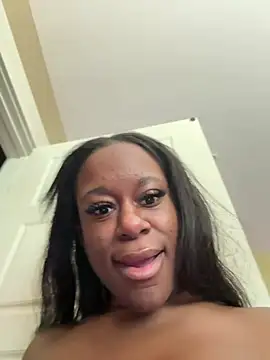 Snapshot of Tikalalin chatting on 05-19-26, 05:19 Tikalalin online show from 05-19-26, 05:19
