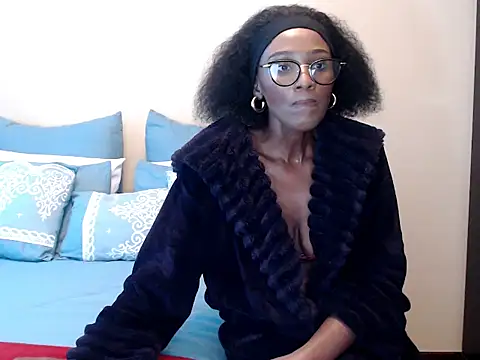 yummycherryxx online show from 05-02-26, 09:03