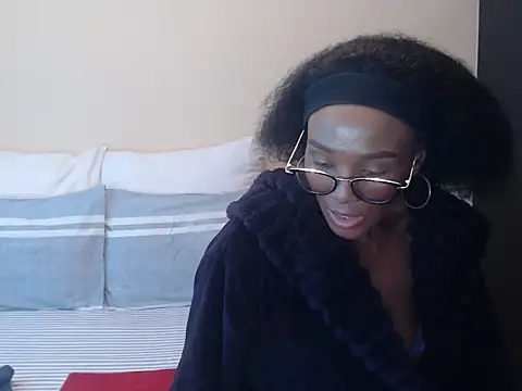 yummycherryxx online show from 07-11-26, 10:51