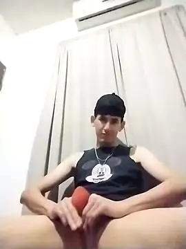 Snapshot of BIG___BEN chatting on 12-17-24, 02:33 BIG BEN online show from 12-17-24, 02:33