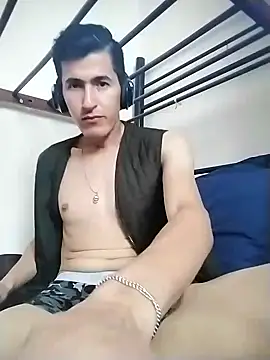 Snapshot of BIG___BEN chatting on 12-19-24, 06:12 BIG BEN online show from 12-19-24, 06:12