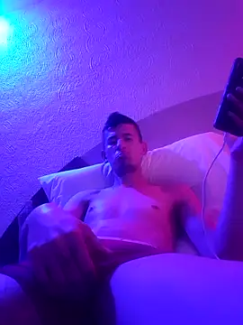 Snapshot of BIG___BEN chatting on 02-16-26, 01:51 BIG BEN online show from 02-16-26, 01:51