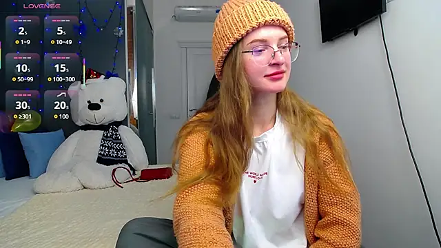 Snapshot of KateJonson chatting on 02-17-25, 12:48 KateJonson online show from 02-17-25, 12:48