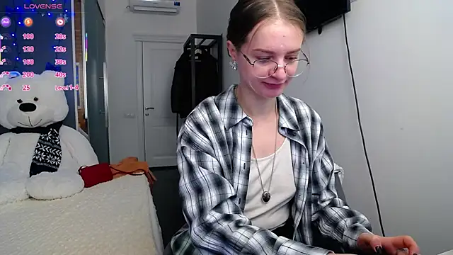 Snapshot of KateJonson chatting on 02-20-25, 07:23 KateJonson online show from 02-20-25, 07:23