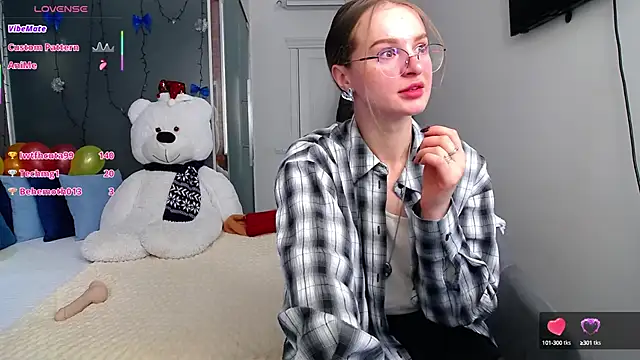 Snapshot of KateJonson chatting on 02-20-25, 11:20 KateJonson online show from 02-20-25, 11:20