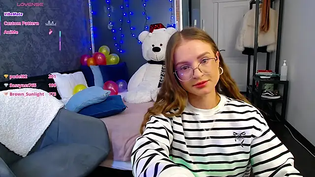 Snapshot of KateJonson chatting on 02-26-25, 08:04 KateJonson online show from 02-26-25, 08:04