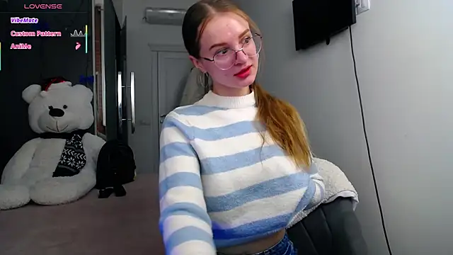 Snapshot of KateJonson chatting on 02-28-25, 07:48 KateJonson online show from 02-28-25, 07:48