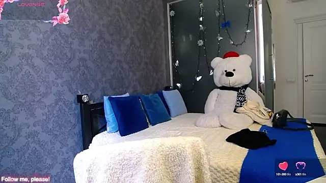 Snapshot of KateJonson chatting on 09-15-25, 10:26 KateJonson online show from 09-15-25, 10:26