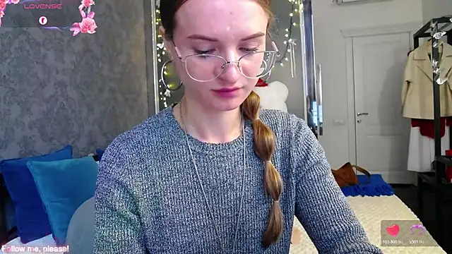 Snapshot of KateJonson chatting on 09-29-25, 10:53 KateJonson online show from 09-29-25, 10:53