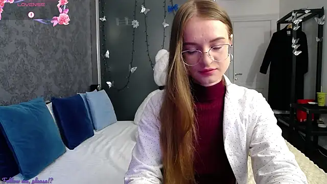 Snapshot of KateJonson chatting on 10-01-25, 06:30 KateJonson online show from 10-01-25, 06:30