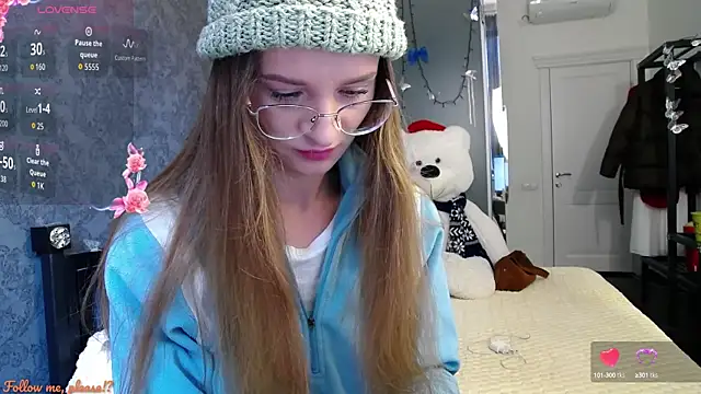 Snapshot of KateJonson chatting on 10-08-25, 06:55 KateJonson online show from 10-08-25, 06:55