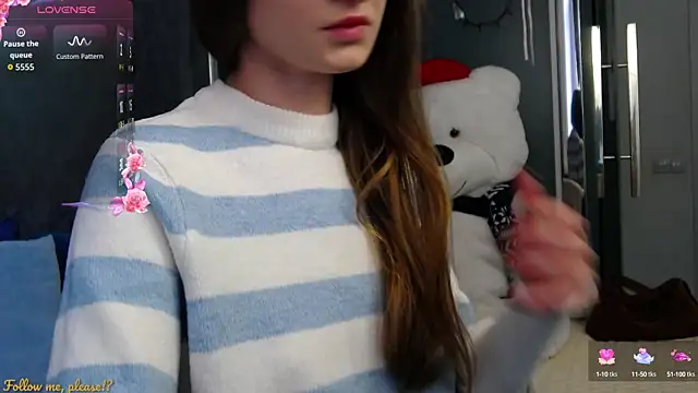 Snapshot of KateJonson chatting on 10-14-25, 06:47 KateJonson online show from 10-14-25, 06:47