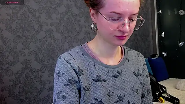 Snapshot of KateJonson chatting on 10-18-25, 06:37 KateJonson online show from 10-18-25, 06:37