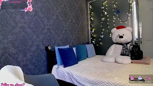 Snapshot of KateJonson chatting on 10-20-25, 12:05 KateJonson online show from 10-20-25, 12:05