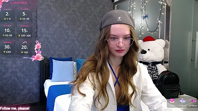 Snapshot of KateJonson chatting on 10-30-25, 07:21 KateJonson online show from 10-30-25, 07:21