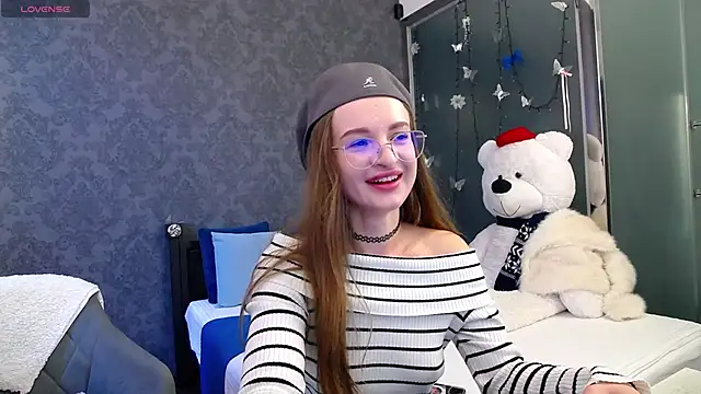 Snapshot of KateJonson chatting on 10-31-25, 12:17 KateJonson online show from 10-31-25, 12:17