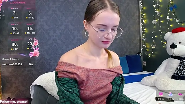 Snapshot of KateJonson chatting on 11-07-25, 08:03 KateJonson online show from 11-07-25, 08:03