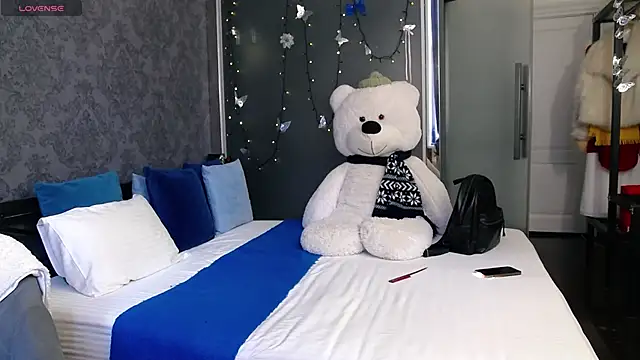 Snapshot of KateJonson chatting on 11-14-25, 07:29 KateJonson online show from 11-14-25, 07:29