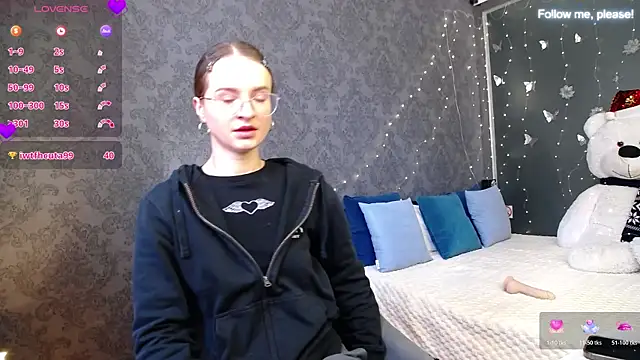 Snapshot of KateJonson chatting on 01-18-26, 10:19 KateJonson online show from 01-18-26, 10:19