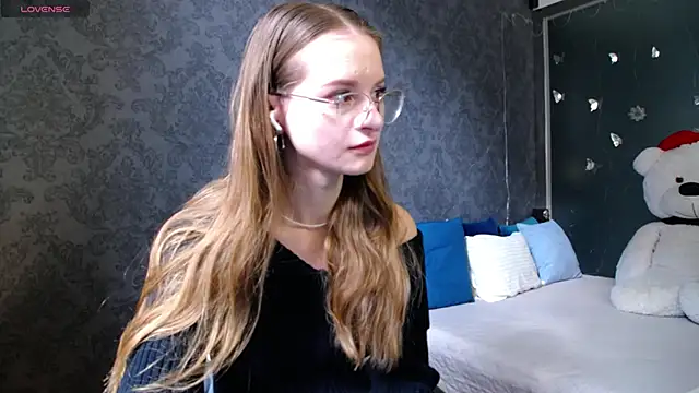 KateJonson online show from 04-03-26, 06:55