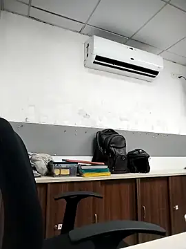 Desi Londa 143 online show from 03-30-26, 04:57