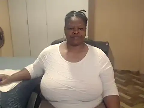 Snapshot of sweetnoziexx chatting on 05-21-26, 05:36 sweetnoziexx online show from 05-21-26, 05:36
