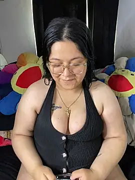 Snapshot of MsConejitaa chatting on 06-26-26, 05:06 MsConejitaa online show from 06-26-26, 05:06