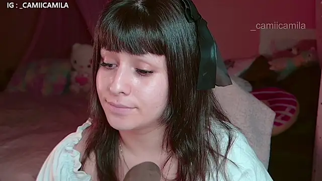 Snapshot of Renooh chatting on 04-02-26, 01:47 Renooh online show from 04-02-26, 01:47