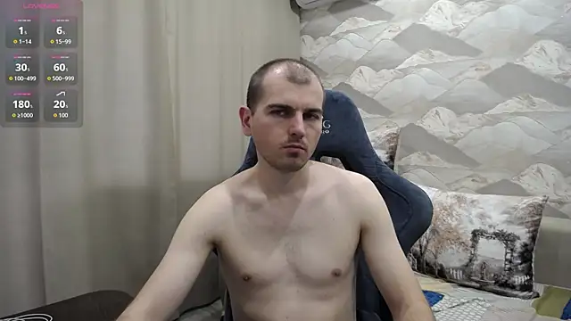 Snapshot of SerzhKorol1 chatting on 06-26-26, 11:47 SerzhKorol1 online show from 06-26-26, 11:47