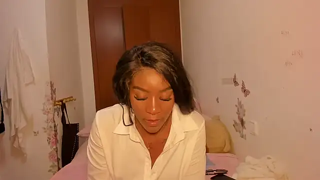 viioolleettaa online show from 04-05-26, 07:00