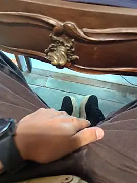  IRRESISTIBLE  online show from 04-19-26, 07:29