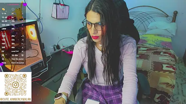 Kim Wexler online show from 04-13-26, 10:48