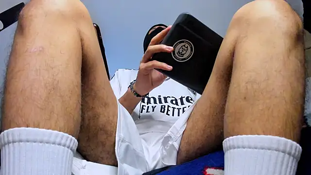 Snapshot of Samuel_Suarez chatting on 12-18-25, 01:22 Samuel Suarez online show from 12-18-25, 01:22