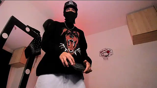 Snapshot of Samuel_Suarez chatting on 02-04-26, 04:51 Samuel Suarez online show from 02-04-26, 04:51