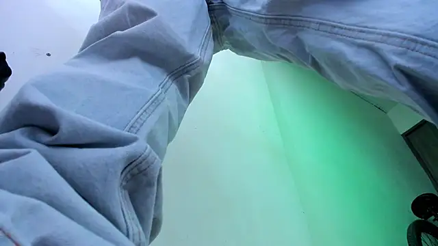 Snapshot of Samuel_Suarez chatting on 02-26-26, 02:49 Samuel Suarez online show from 02-26-26, 02:49