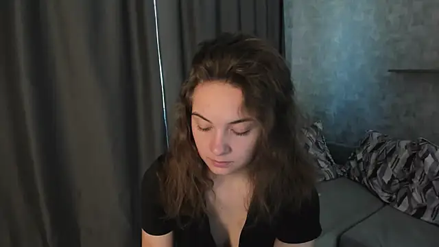 KristinaLoison online show from 05-18-26, 12:11