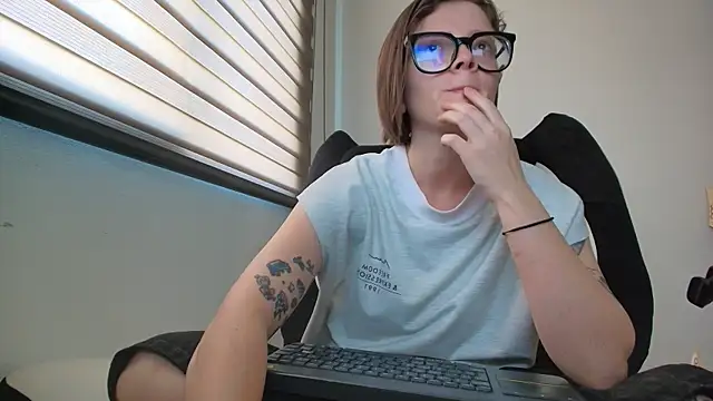 Arya starrk online show from 01-13-26, 01:38