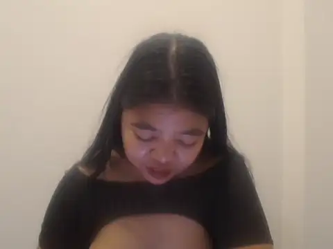 Snapshot of ThaiBootty chatting on 05-28-26, 11:46 ThaiBootty online show from 05-28-26, 11:46