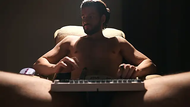 Keen   Luckystrike online show from 03-11-26, 09:54