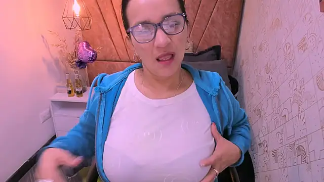 MarilynMiilf  online show from 10-23-25, 07:56