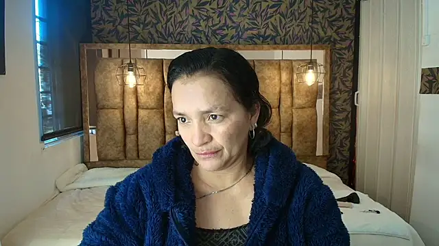 MarilynMiilf  online show from 06-10-26, 07:35