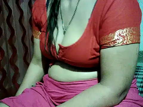 Snapshot of RukminiNew chatting on 10-31-25, 09:05 RukminiNew online show from 10-31-25, 09:05