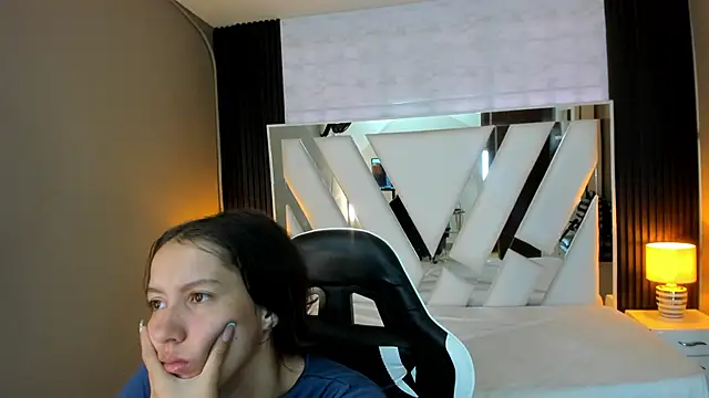 Linda4Petite online show from 01-18-26, 02:21